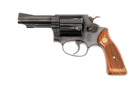 Smith & Wesson model 36, .38 Spl, #J127225, § B accessories