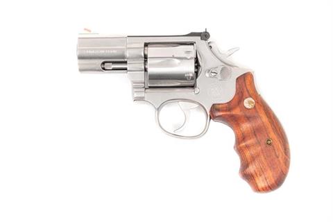 Smith & Wesson model 686 3, .357 Magnum, #BED3090, § B (W593 19)