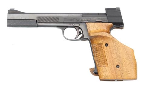 Haemmerli model 208 Standard pistol, .22 lr, #G24587, § B accessories