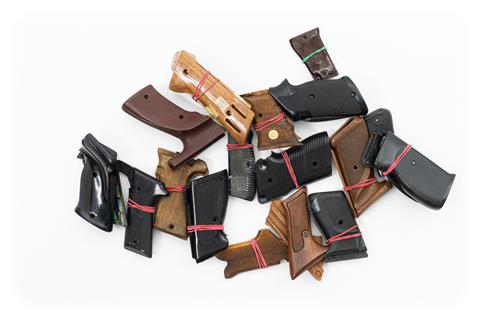 Pistol grips, bundle lot of 17 pairs