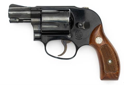 Revolver Smith & Wesson Mod. 38  Kal. 38 Special #J648598 §B +ACC