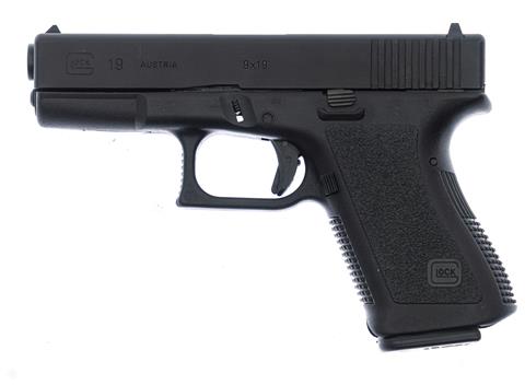 Pistol Glock 19 Gen2 cal. 9 mm Luger #UN 750 § B (W 1147-19) +ACC