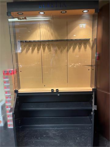 Beretta display cabinet (rifle cabinet) (collection only - no shipping!)