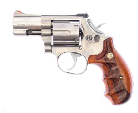 revolver Swithh & Wesson 686-1 cal. 357 Magnum #AYF6604 § B