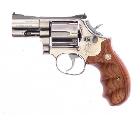 Revolver Smith & Wesson M686-1  Kal. 357 Magnum #AYB2722 §B
