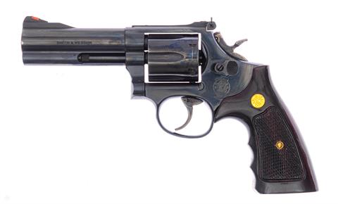 Revolver Smith & Wesson 586-3  Kal. 357 Magnum #BHF8310 §B (V05)
