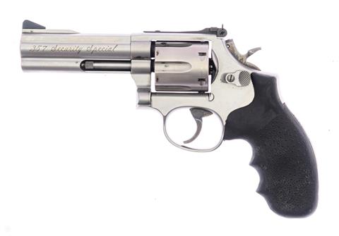 revolver Swithh & Wesson 686-4 Security Special cal. 357 Magnum #BST3706 §B