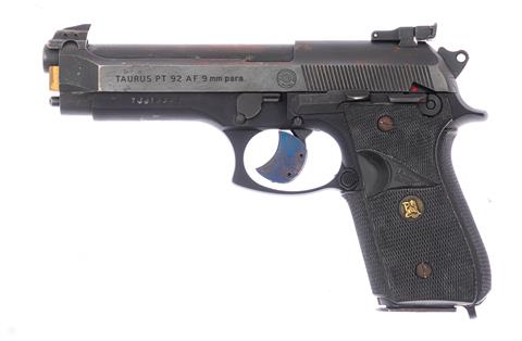 Pistole Taurus PT 92 AF  Kal. 9 mm Luger #TJJ68884 § B (S 211255)